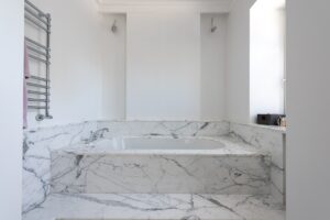 Bagni in Bianco Carrara