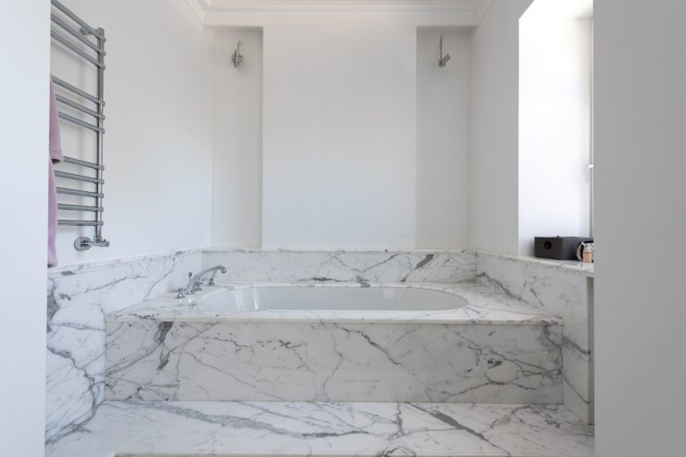 Bagni in Bianco Carrara